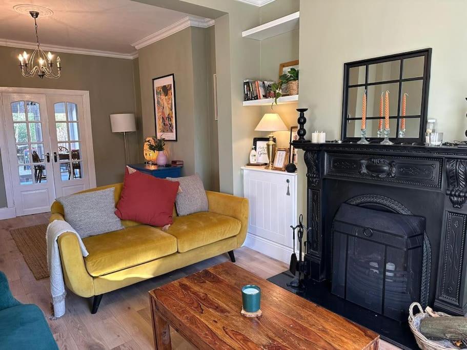 Townhouse In Belfast, Newtownabbey. Villa Luaran gambar